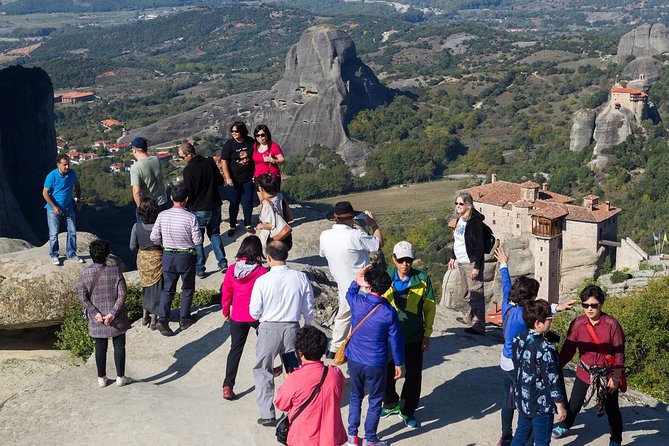 2-Day Delphi and Meteora Tour from Athens - Meteora’s monasteries above the plain
