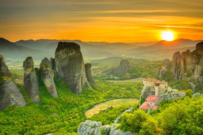 2-Day Tour to Delphi & Meteora with Guide and Tickets From Athens - Why this two-day route works