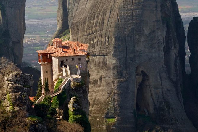 2-Day Tour to Delphi & Meteora with Guide and Tickets From Athens - Day two: Meteora’s monasteries above the valley