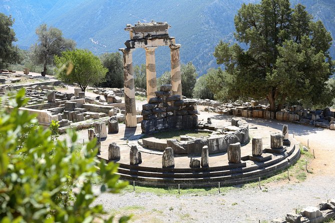 2 Days Private Tour: Delphi & Meteora - Day two: Meteora’s monasteries above the rocks