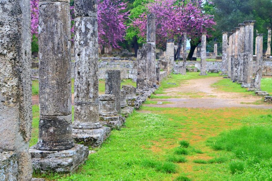 3-Day Ancient Greek Archaeological Sites Tour from Athens - Day 2: Olympia, the Rio-Antirrio bridge, and Delphi
