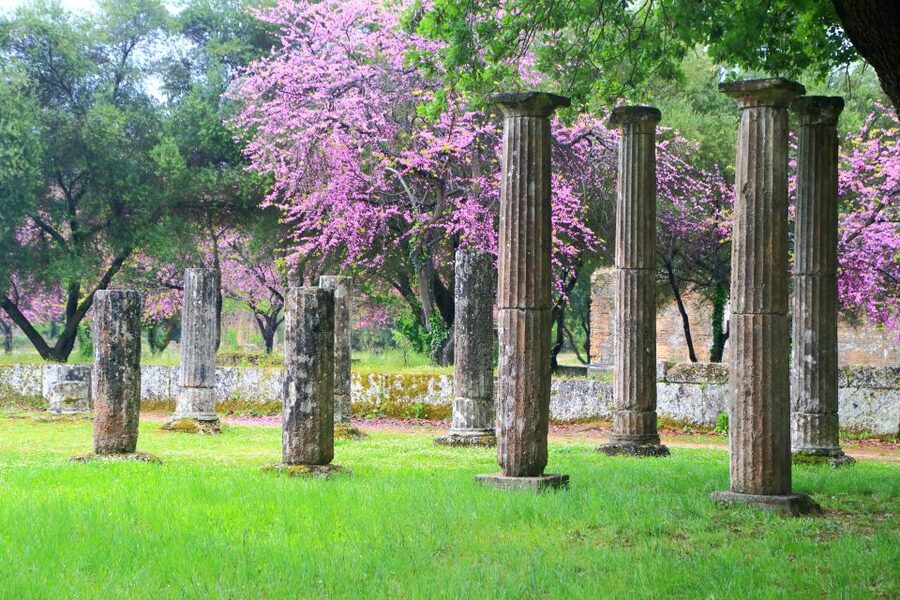 3-Day Ancient Greek Archaeological Sites Tour from Athens - Guides, group size, and the feel of the trip