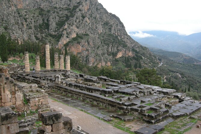 4day Spanish tour in Epidaurus Mycenae Olympia Delphi and Meteora - Hotels, meals, and what the price covers