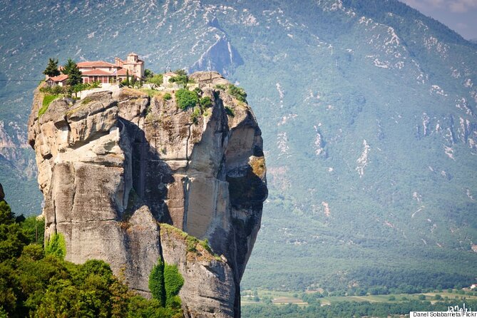 4day Spanish tour in Epidaurus Mycenae Olympia Delphi and Meteora - Who should choose this Spanish-language circuit?