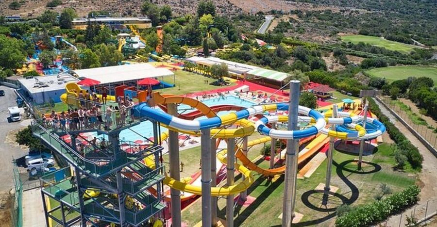Acqua Plus Water Park Admission with Optional Transfer - Finding your way around the two park sections