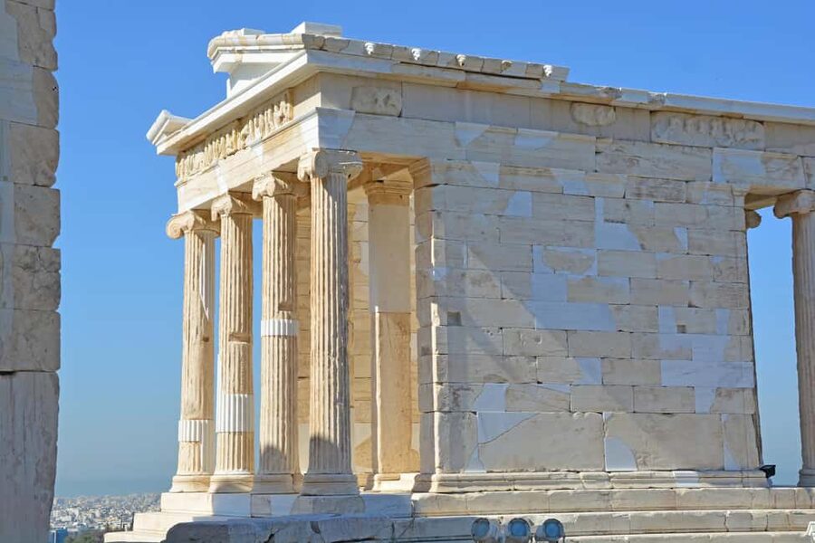 Acropolis: 3D representations & audiovisual self-guided tour - Who should choose this Acropolis app
