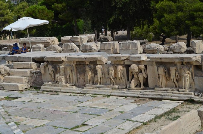 Acropolis of Athens, Parthenon and Acropolis Museum private tour with dinner - The Propylaea, Temple of Athena Nike, and the climb above Athens