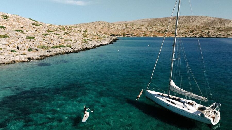 Agios Nikolaos: Mirabello Bay Sailing Cruise with Meal - What the small group changes