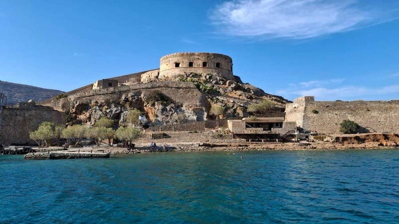 Agios Nikolaos: Spinalonga PM Catamaran Cruise with Dinner - The sunset return to Agios Nikolaos