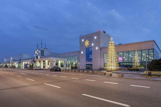 Airport Pickup Services - The driver can be more than a wheelman