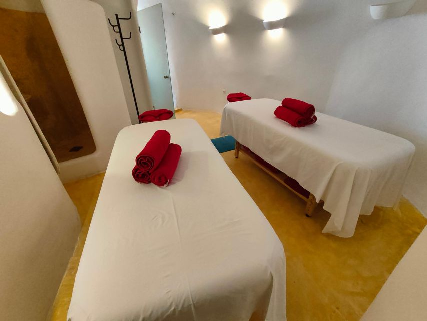 Akrotiri: Aromatherapy Couples Massage - Picking the right therapist arrangement