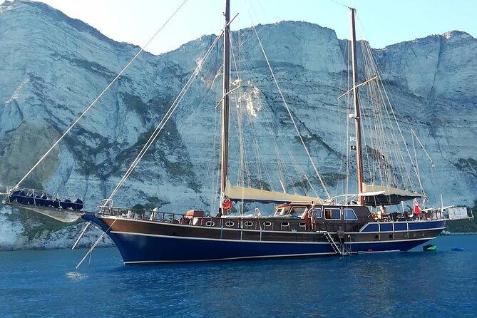 All Day Cruise -3 Islands to Agistri,Moni, Aegina with lunch and drinks included - The two-hour return and onboard atmosphere
