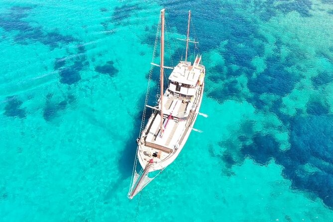 Antiparos & Despotiko: Swim, Explore, and Savor Lunch from Paros - Antiparos Cave: the first dramatic stop