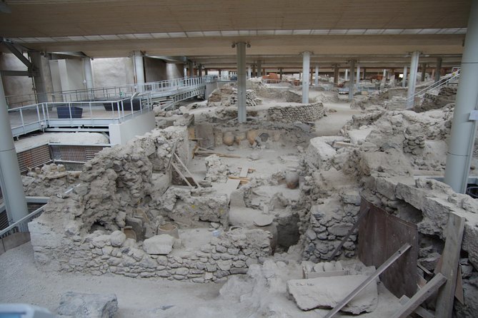 Archaeological Bus Tour To Akrotiri Excavations & Red Beach - Red Beach is best treated as a short scenic stop