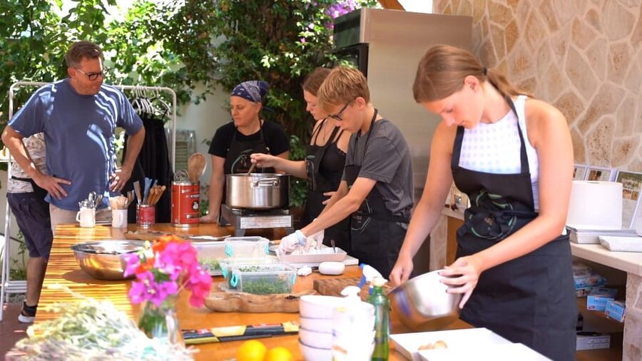 Argassi: Zakynthian Culture & Greek Cooking Class with Lunch - The morning begins with coffee, tea, and introductions