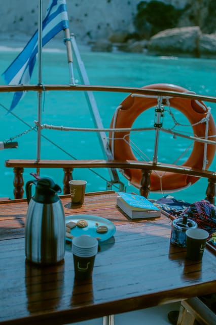 Argostoli: Full-Day Boat Trip with Lunch & Wine - Vardiani Islands: the long lunch stop