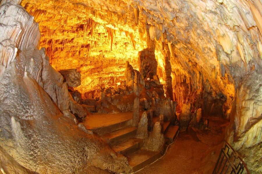 Argostoli: Melissani & Drogarati Cave Tour with Wine Tasting - Key points at a glance