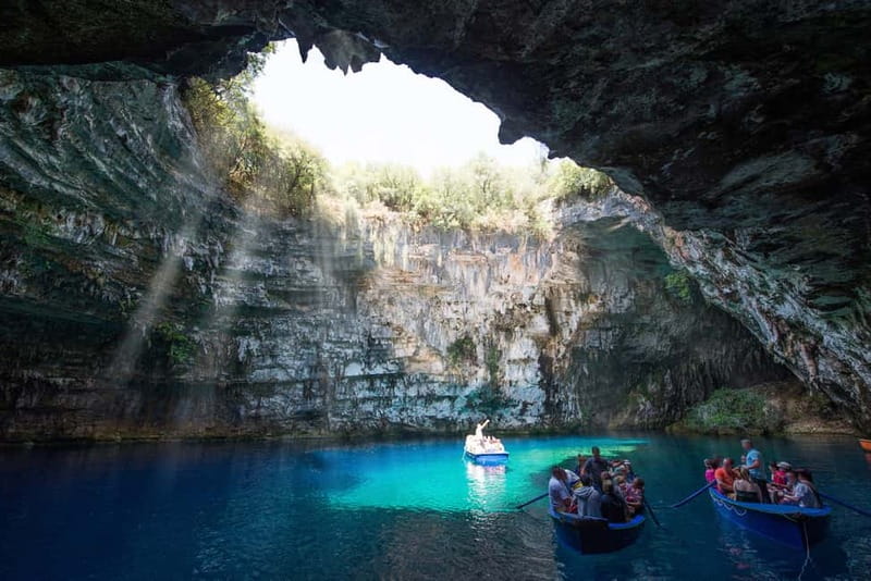 Argostoli: Shore Excursion to Caves with Local Wine Tasting - Who should book this excursion