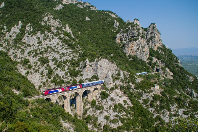 Athens: 3 days 2 nights Meteora with small size tours & hotel - Day 2: choose a hike or a monastery circuit