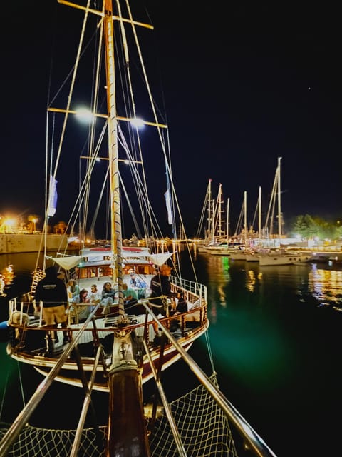 Athens: 3-Hour Sunset Cruise with Swim Stop, Snacks & Drinks - Coastal views as the light changes