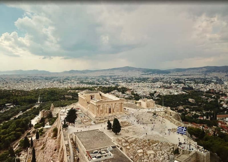 Athens: Acropolis and Parthenon Guided Walking Tour - What the guides add