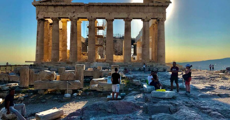 Athens:Acropolis - Historical Center Walking Tour in Spanish - Starting early beneath the Acropolis