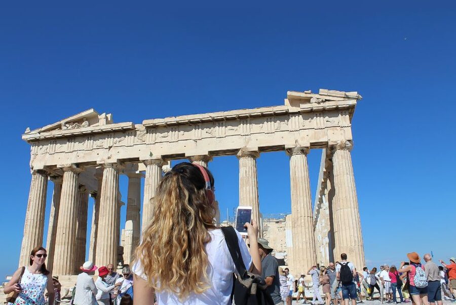 Athens: Acropolis Ticket with Multilingual Audio Guide - How this compares with a live guide