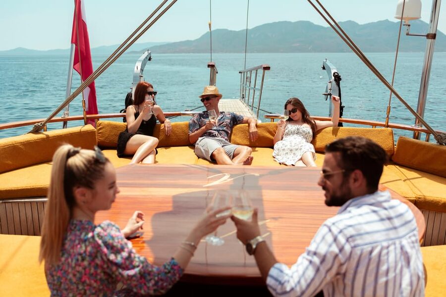 Athens: Agistri, Metopi & Aegina Cruise with Meals & Drinks - Aegina: pistachios, cafes, and ancient sights