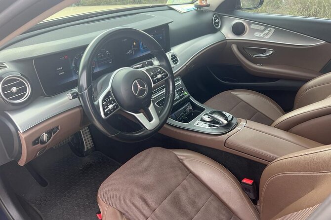 Athens Airport to Athens Center Private Arrival Transfer - Communication makes the pickup easier