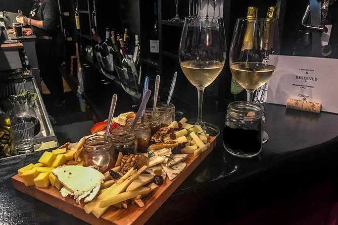 Athens by Night: Small Group Sightseeing with Drinks and Food Tasting - Wine and deli tasting at Cinque