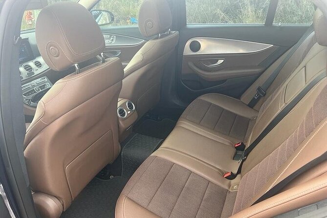 Athens Center to Athens Airport Private Departure Transfer - Choosing Between a Mercedes Sedan and Minivan