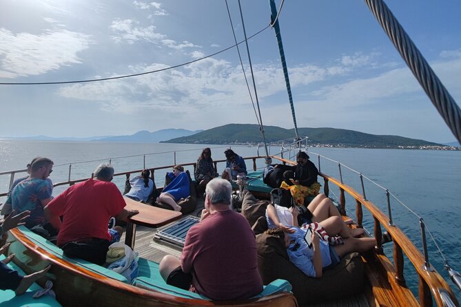 Athens cruise: Agistri, Moni/Metopi, Aegina with lunch & drinks - Aegina: pistachios, port streets, and limited free time