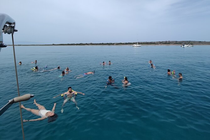 Athens cruise: Agistri, Moni/Metopi, Aegina with lunch & drinks - Crew service and the size of the group