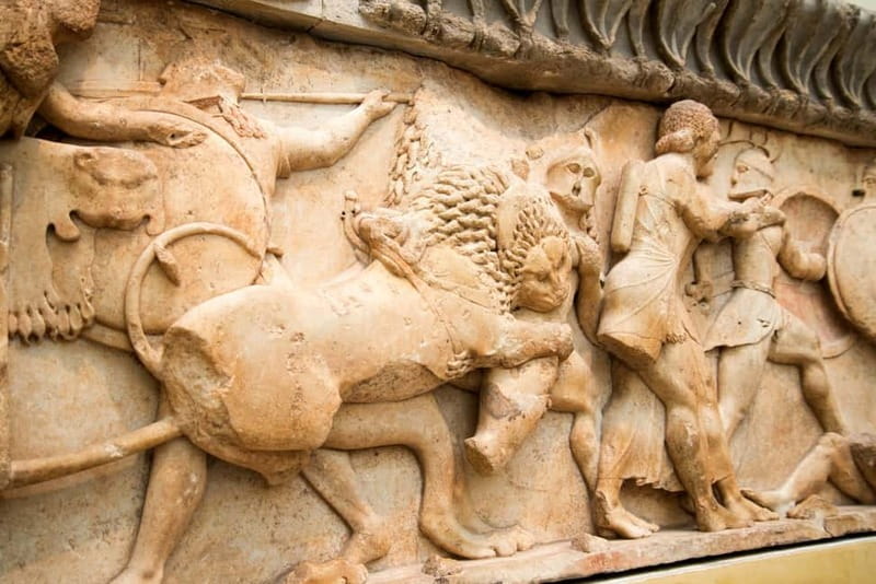 Athens: Delphi and Arachova Day Trip with Guide - What the $33 price really gives you