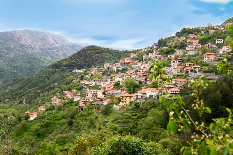 Athens: Delphi Guided Trip with Optional Lunch and Entry - Who will get the most from this Delphi tour