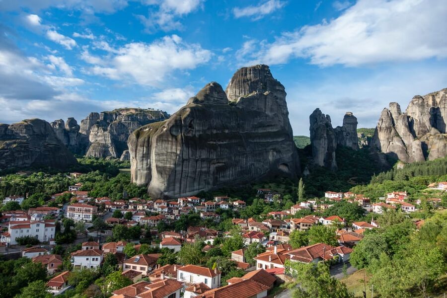 Athens: Meteora Day Trip with Audio Guide and Lunch Option - Four Athens pickup points at about 7 a.m.