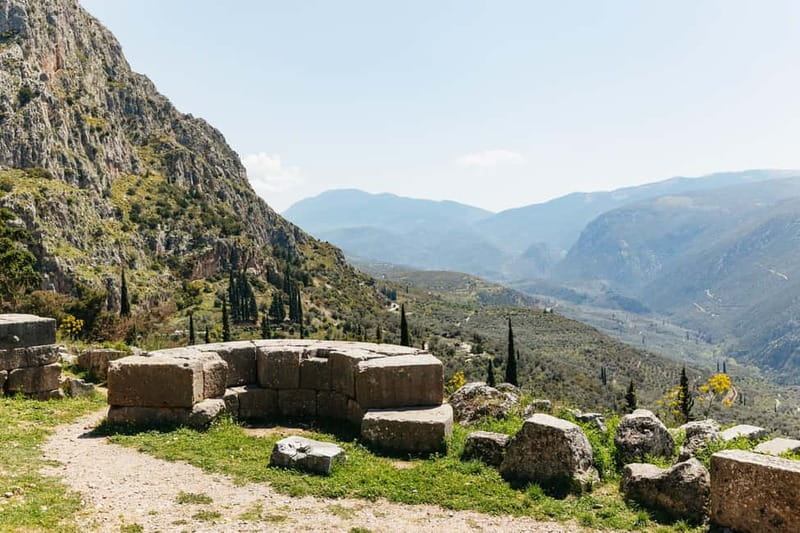 Athens: Mythology of Delphi, Museum and Arachova Guided Tour - The Delphi Museum and its ancient masterpieces