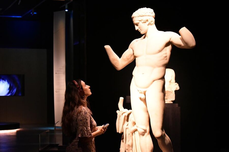Athens: National Archaeological Museum Ticket & Audio Guide - Roman works and the Hadrian connection