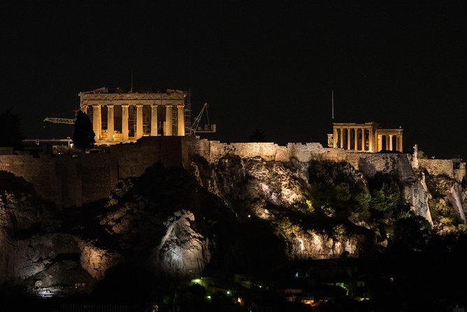 Athens Night Sightseeing Tour with Greek Dinner Show - The Greek music and dancing show