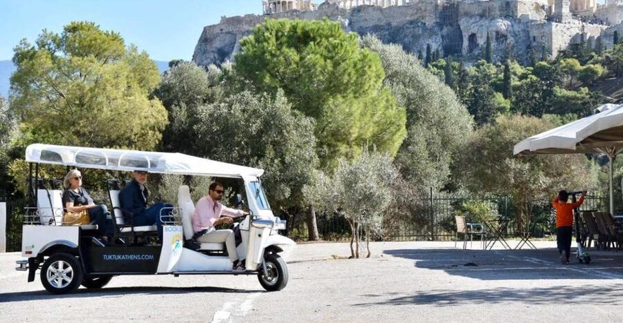 Athens: Private 3-Hour City Tour on Eco-Friendly Tuk Tuk - What the guides add to the ride