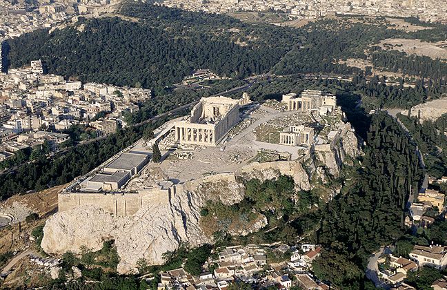 Athens: Private 4-Hour Tour with Acropolis and Old Town - Entering the Acropolis through the Propylaea