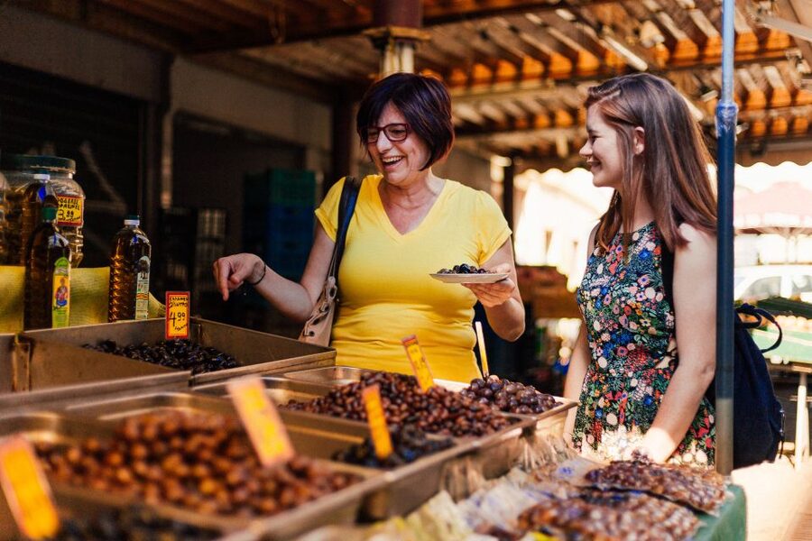 Athens: Private Food Tour – 10 Tastings With Locals - Sofokleous Street and the Financial District spice market