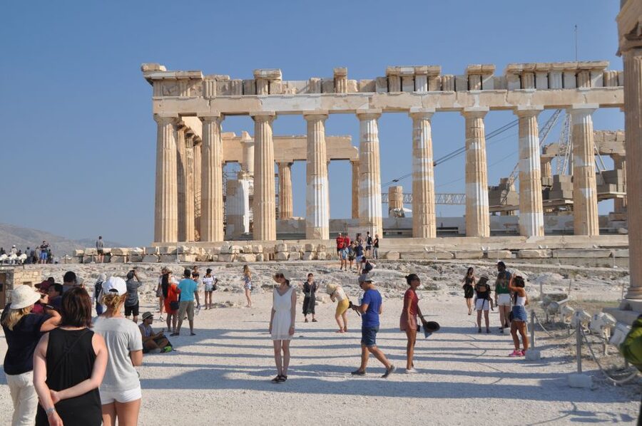 Athens: Private Guided Skip-the-Line Tour of the Acropolis - What the guide adds to the experience