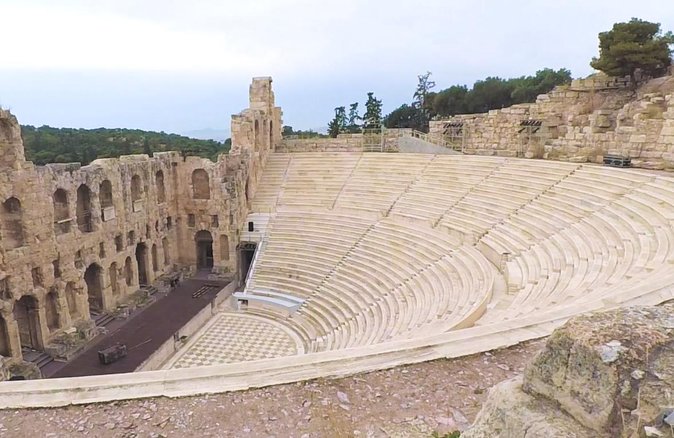 Athens Private Walking Tour: Acropolis monuments, Plaka and local food - Timing, meeting points, and walking effort