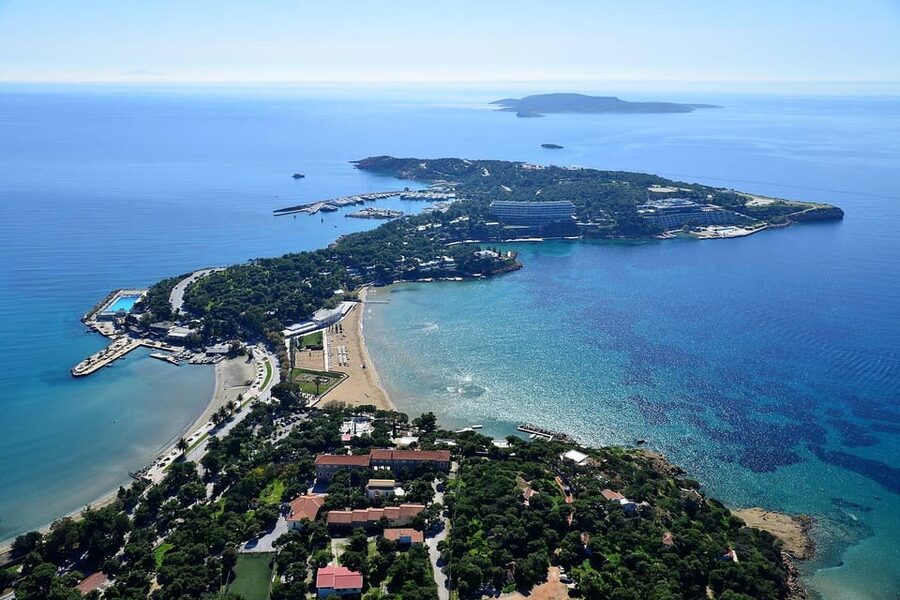 Athens Riviera: Poseidon Temple & Lake Vouliagmeni Day Tour - Who should book this Athens Riviera day?