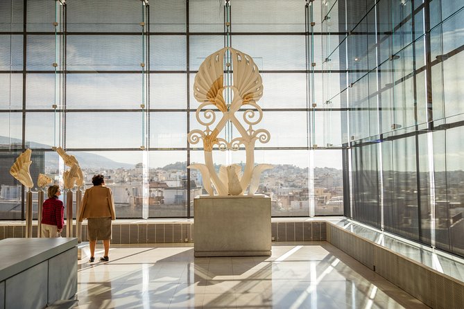 Athens Super Saver: City Sightseeing Tour plus Half-Day Cape Sounion Trip - What the guides and group format mean