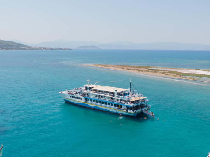 Athens: Swimming Cruise with Lunch, Wine & Live DJ on Board - Metopi is all about the jump
