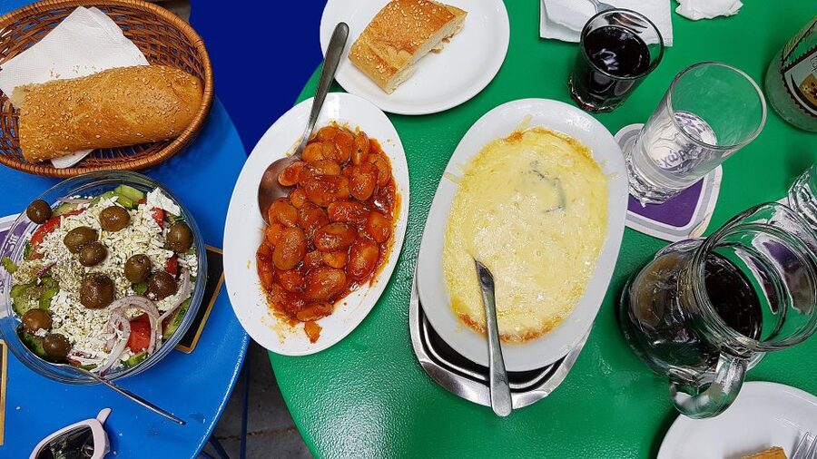Athens: Traditional Greek food tour in hidden spots - Starting at En Athinas near the market
