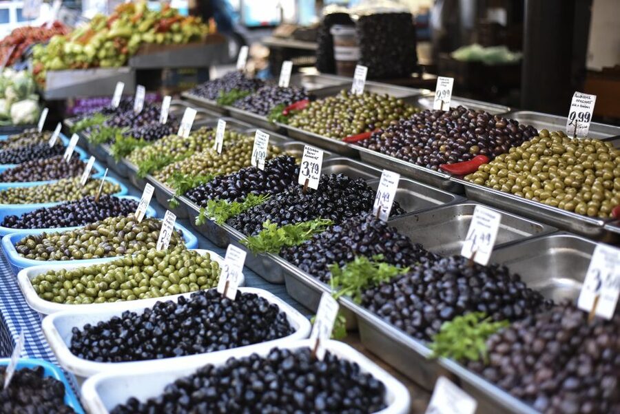 Athens: Ultimate Food Walking Tour with 15 Tastings - What the $93 price gets you