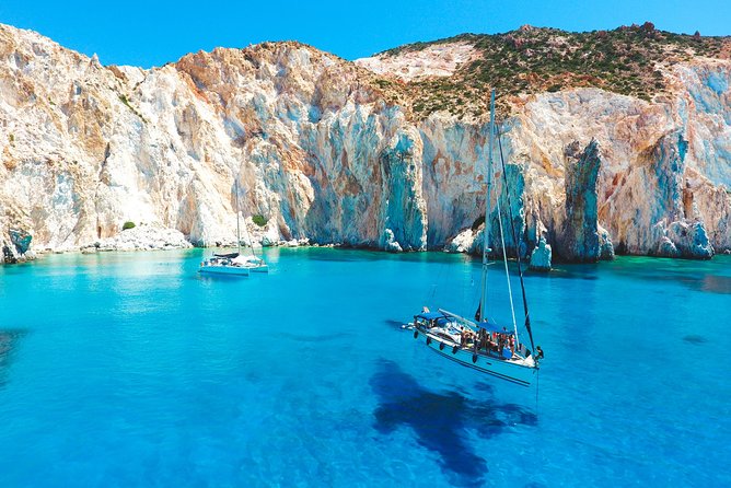 Best of Milos and Poliegos Catamaran snorkelling Cruise with BBQ - The day at a glance